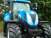 New Holland Tractor 5